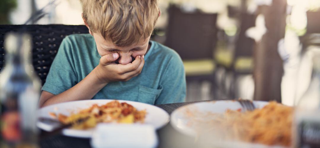 El reflujo esofágico &quot;no solo es cosa de adultos: puede aparecer a cualquier edad&quot;, explican los pediatras.