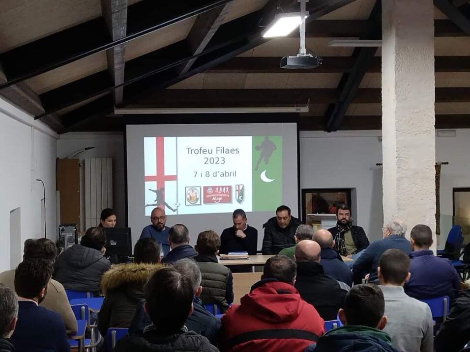 Reunión Trofeo Filaes Alcoy