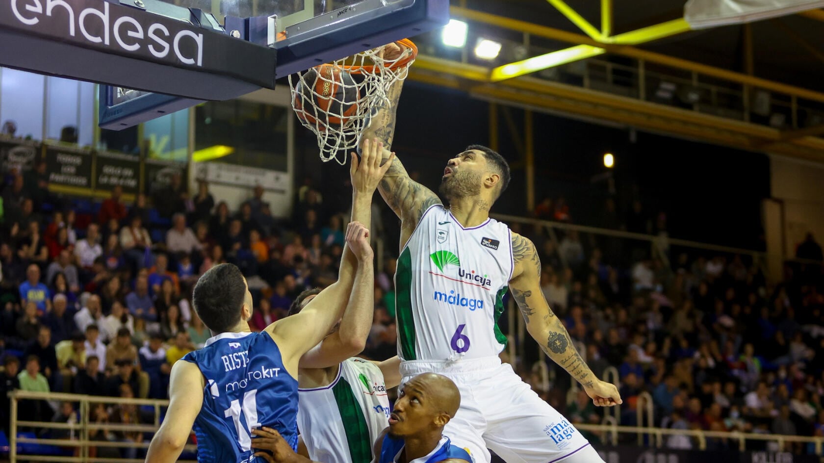 El Unicaja venció de forma abultada al Fuenlabrada