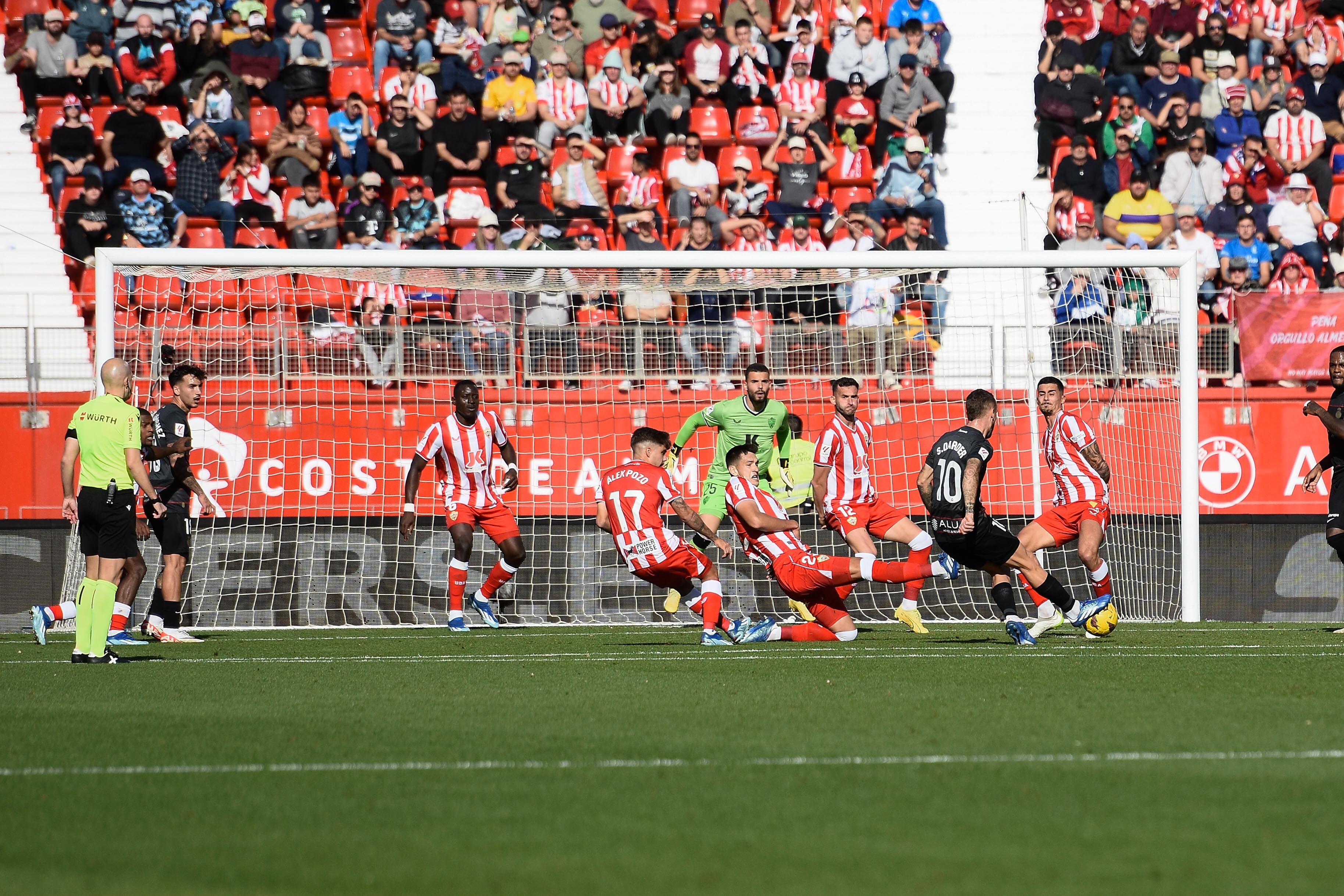 La temporada del Almería está siendo horrible sin victorias y a once puntos de la permanencia.