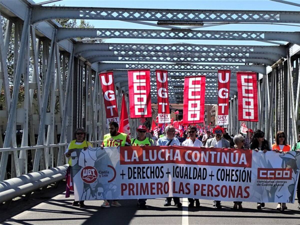 El primero de mayo cruza el río