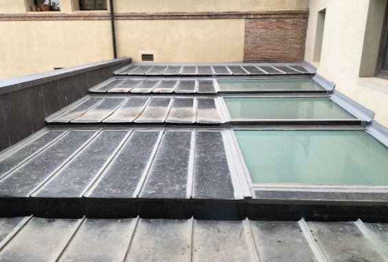 Cubierta interior sobre la conserjería