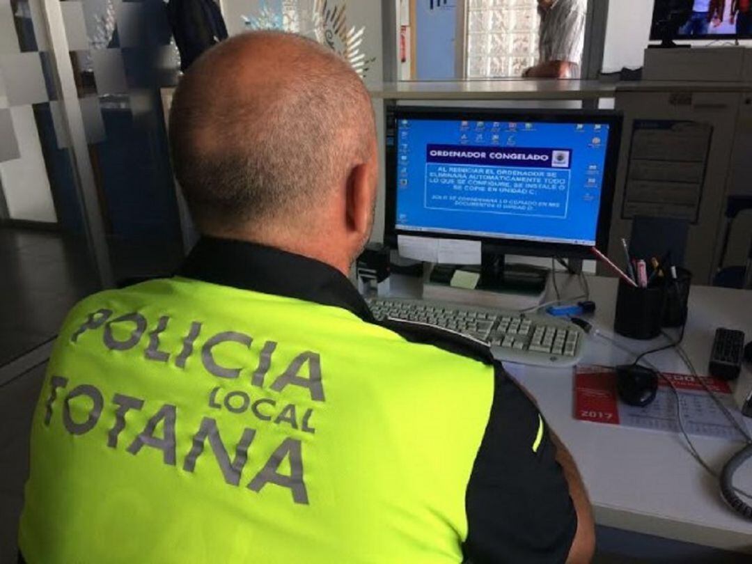 La Policía Local de Totana implanta &quot;Eucaris&quot;, la app que facilita la recuperación de coches robados