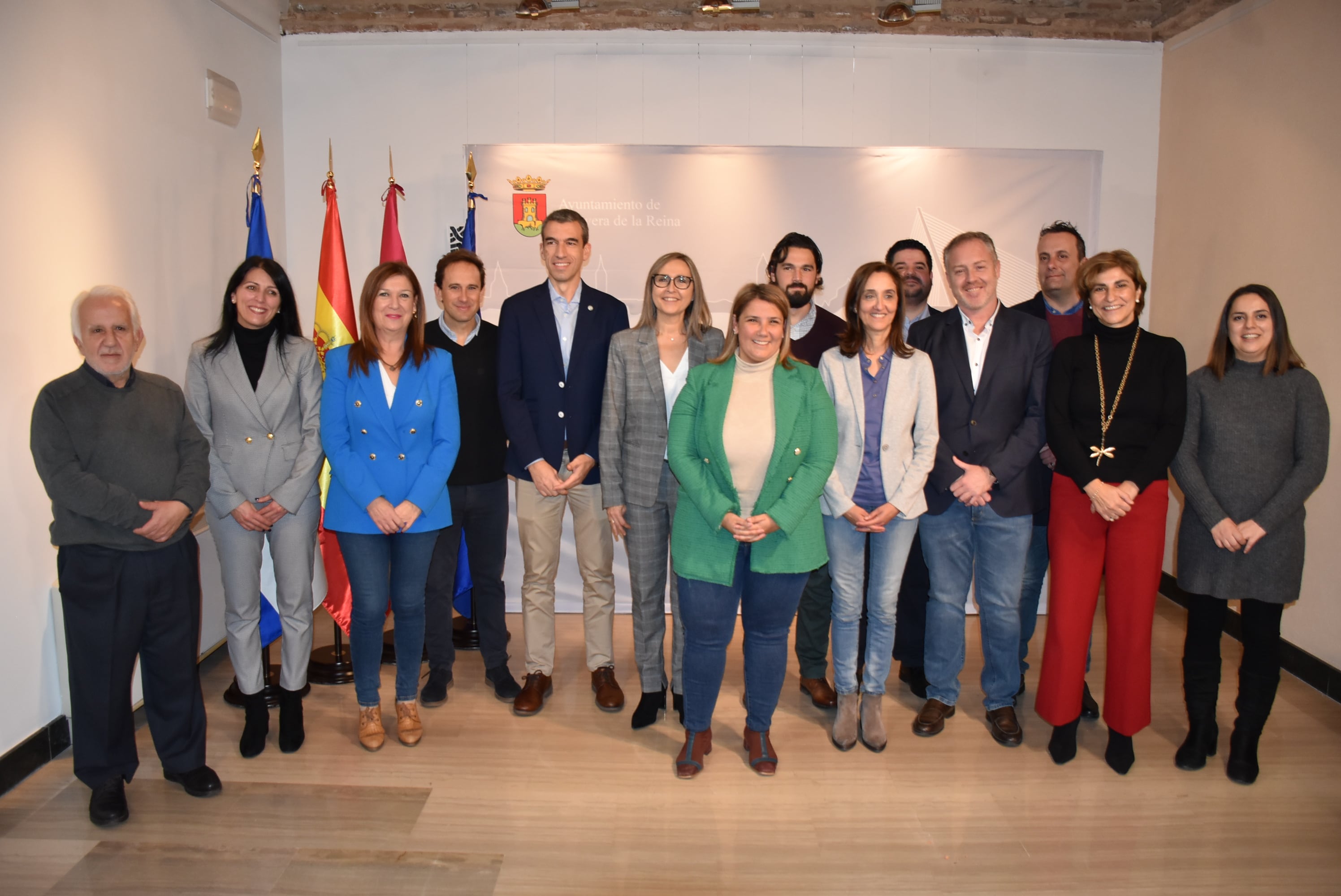 Tita García junto a los concejales y concejalas de la presente legislatura del PSOE