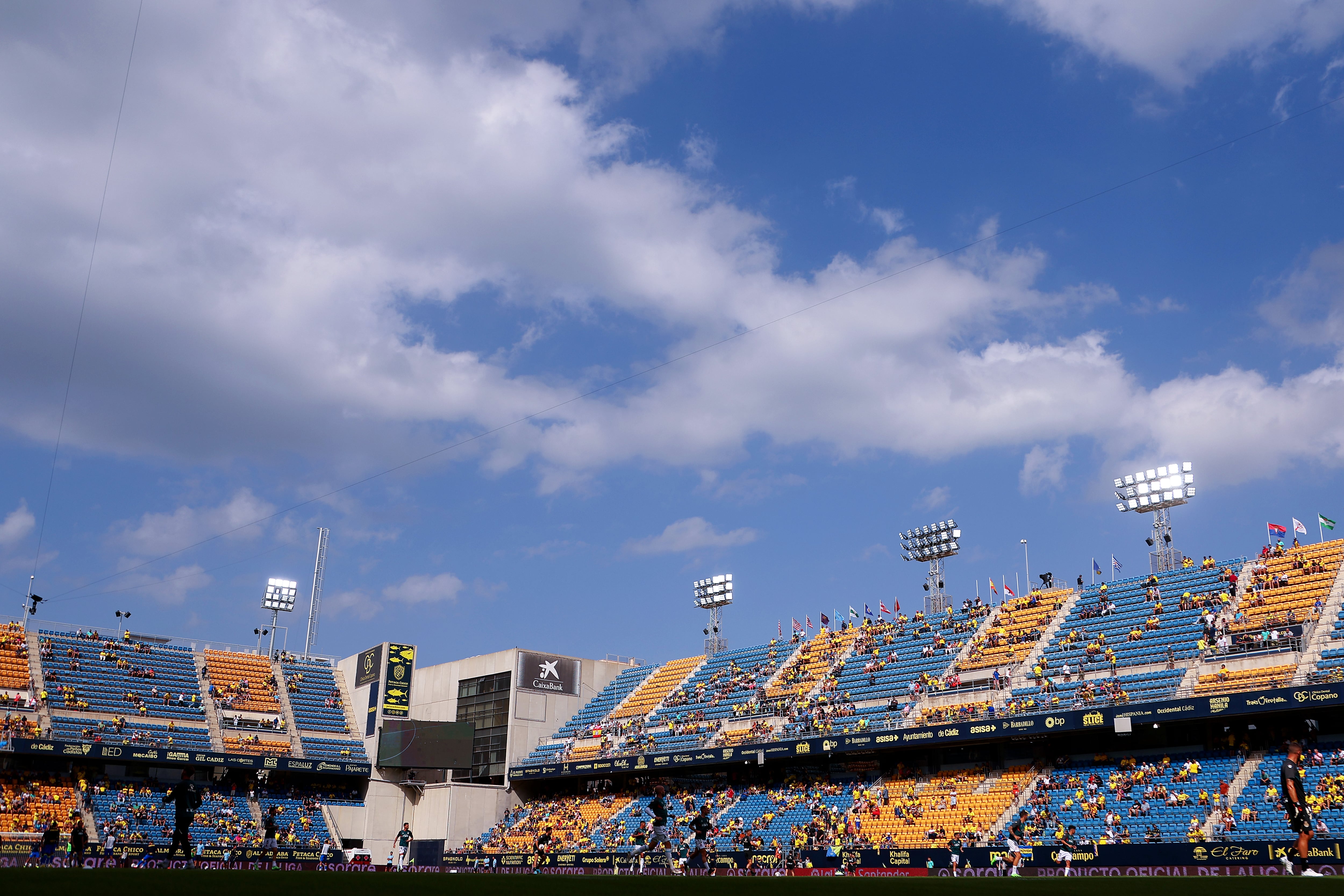 El Nuevo Mirandilla, antes del arranque del choque entre Cádiz CF y RCD Espanyol.