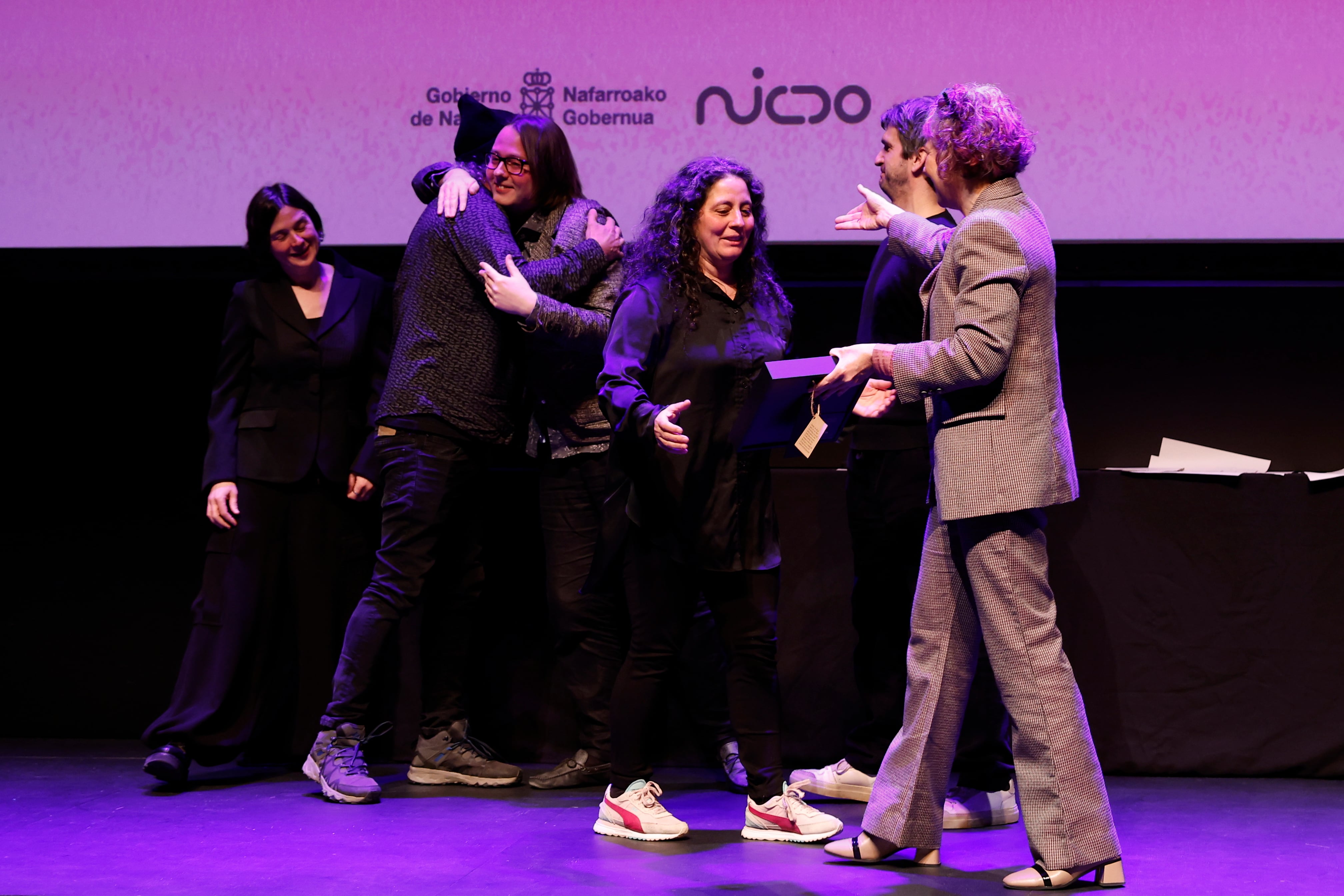 La película chilena &#039;Cuadro Negro&#039; de José Luis Sepúlveda y Carolina Adriazola ha sido la ganadora del Gran Premio a la Mejor Película de la Sección oficial del Festival Internacional de Cine Documental de Navarra.