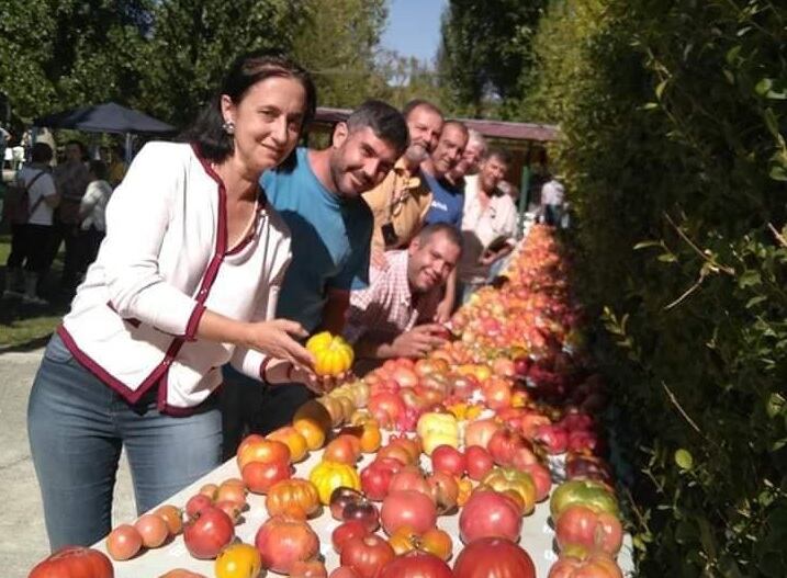 Una de las anteriores ediciones con el tomate como protagonista en Piñel de Abajo