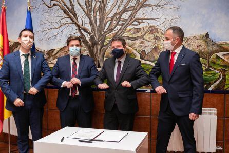 Firma del convenio de colaboración en Nerpio