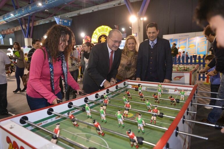 El alcalde en su recorrido por el MIMA