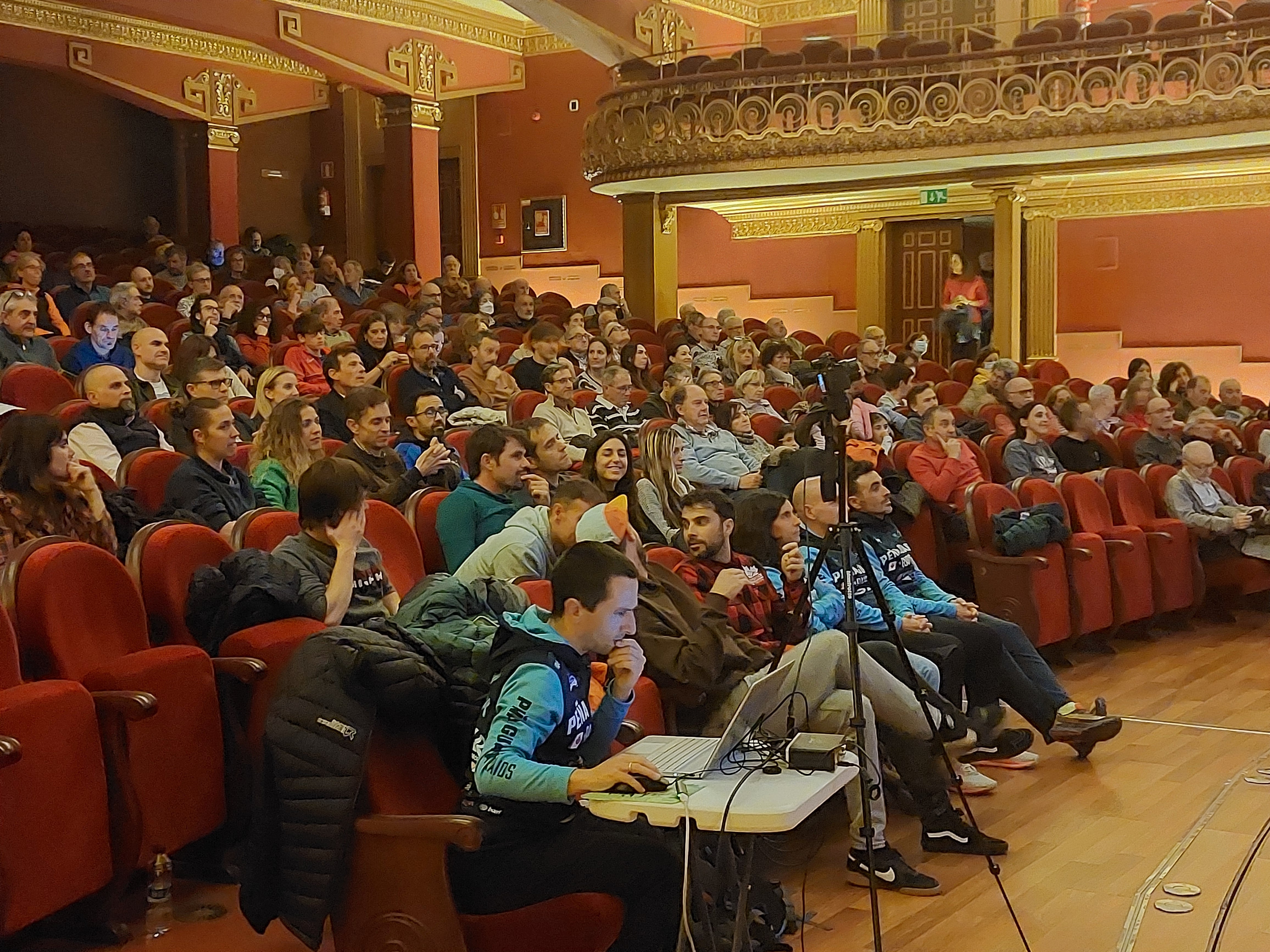 Las proyecciones de San Úrbez arrancaron con mucha expectación en el Teatro Olimpia
