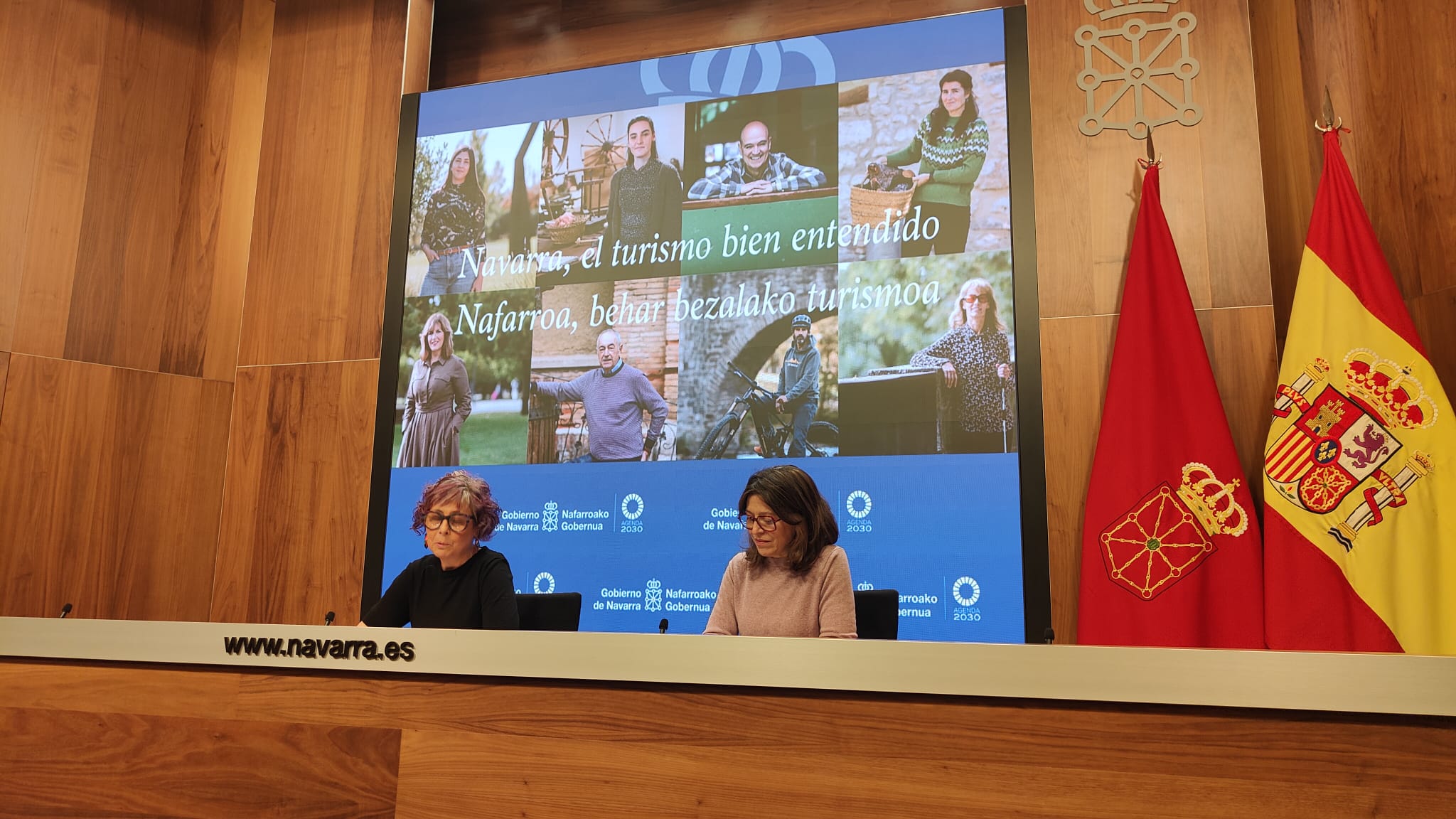La consejera de Cultura, Deporte y Turismo, Rebeca Esnaola, y la directora general de Turismo, Ana Rivas, presentan la campaña: "Navarra, el turismo bien entendido"