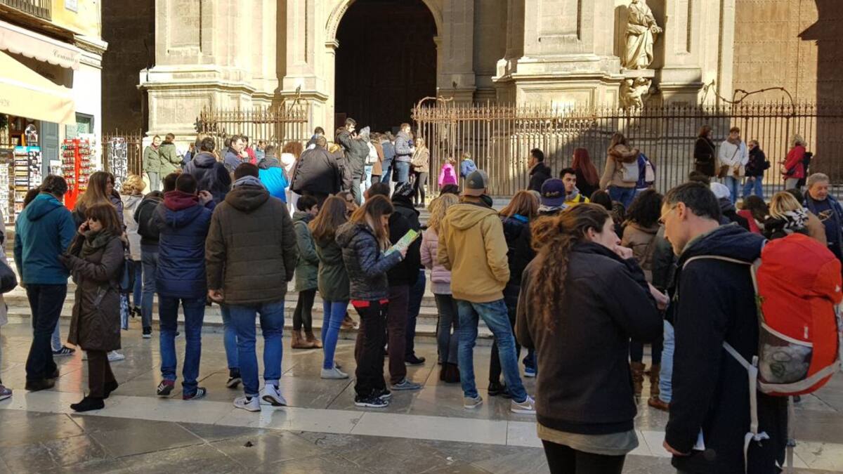 El turismo nacional sube en octubre en Granada y el extranjero, se dispara