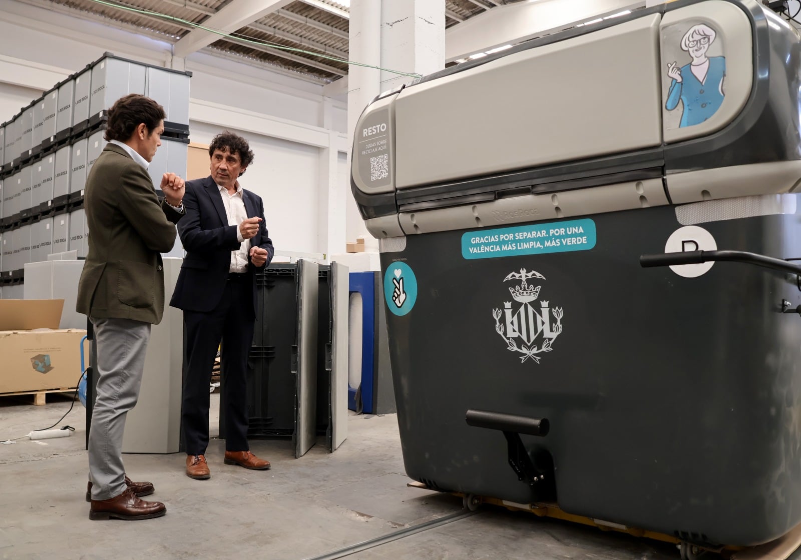 Nuevos contenedores en la ciudad de València.