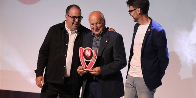 Reconocimiento especial