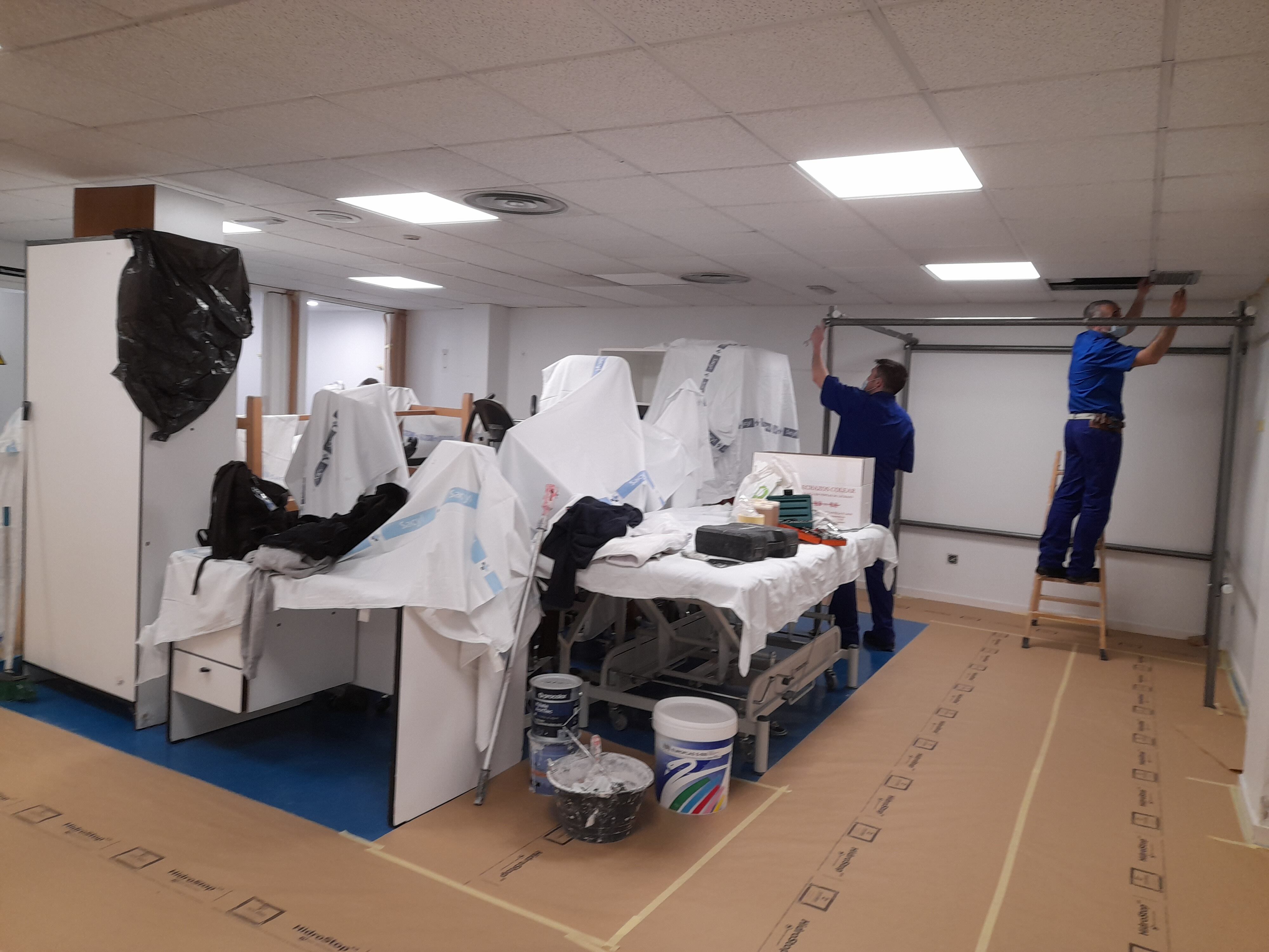 El gimnasio de rehabilitación del hospital Santos Reyes se renueva para recuperar su función tras haber sido parte de Urgencias durante la pandemia