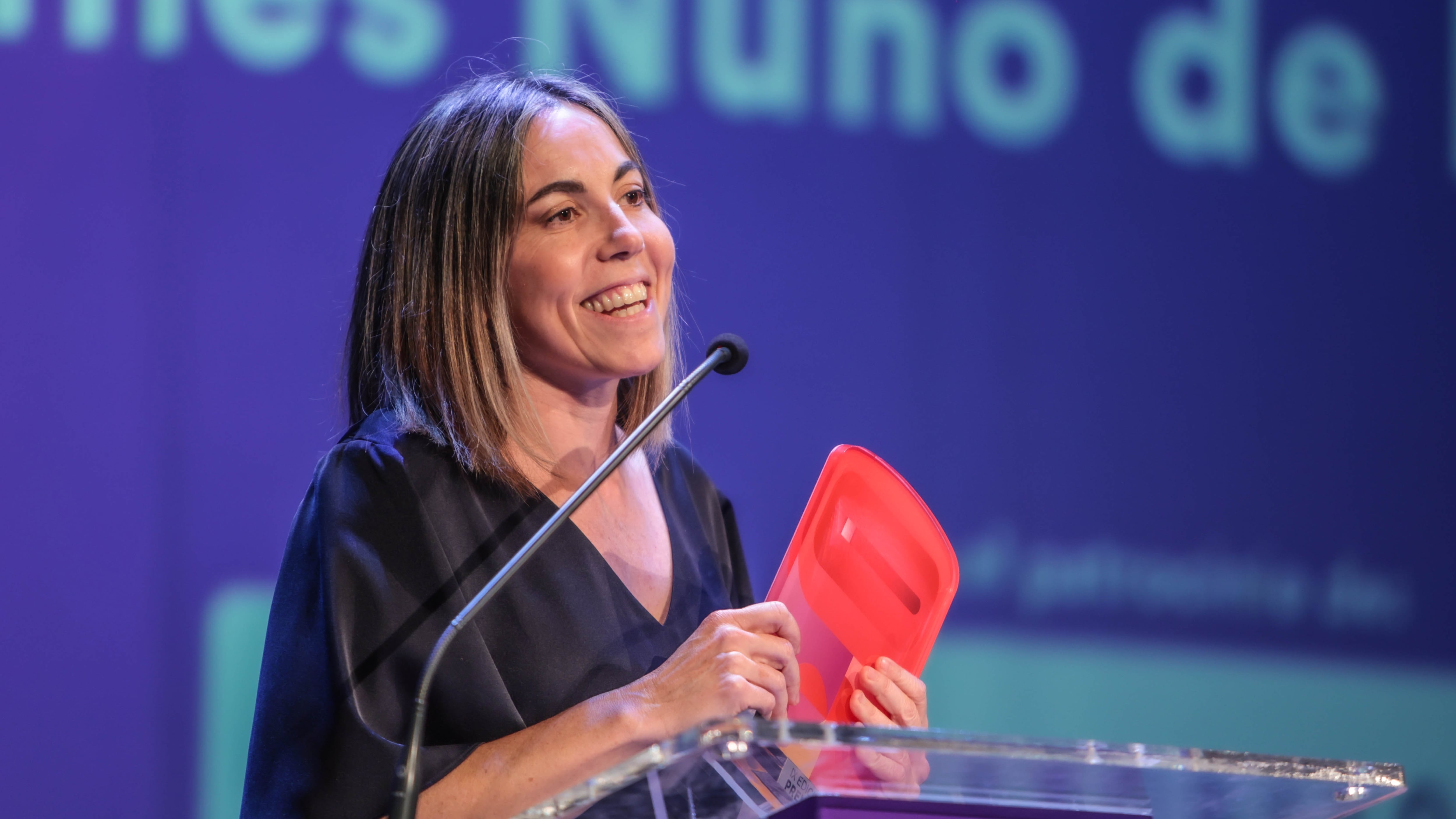 La doctora Inés Nuño de la Rosa recibió el Premio a la Sanidad