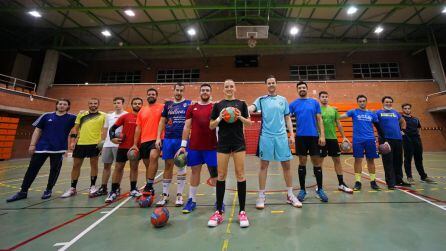 Mireia Rodríguez, junto al resto de sus compañeros en un entrenamiento del Club Balonmano Albacete