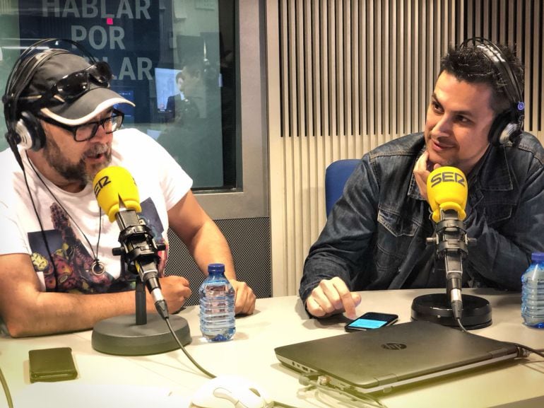 Arturo González y Rodrigo Cortés, en los estudios de la Cadena SER.