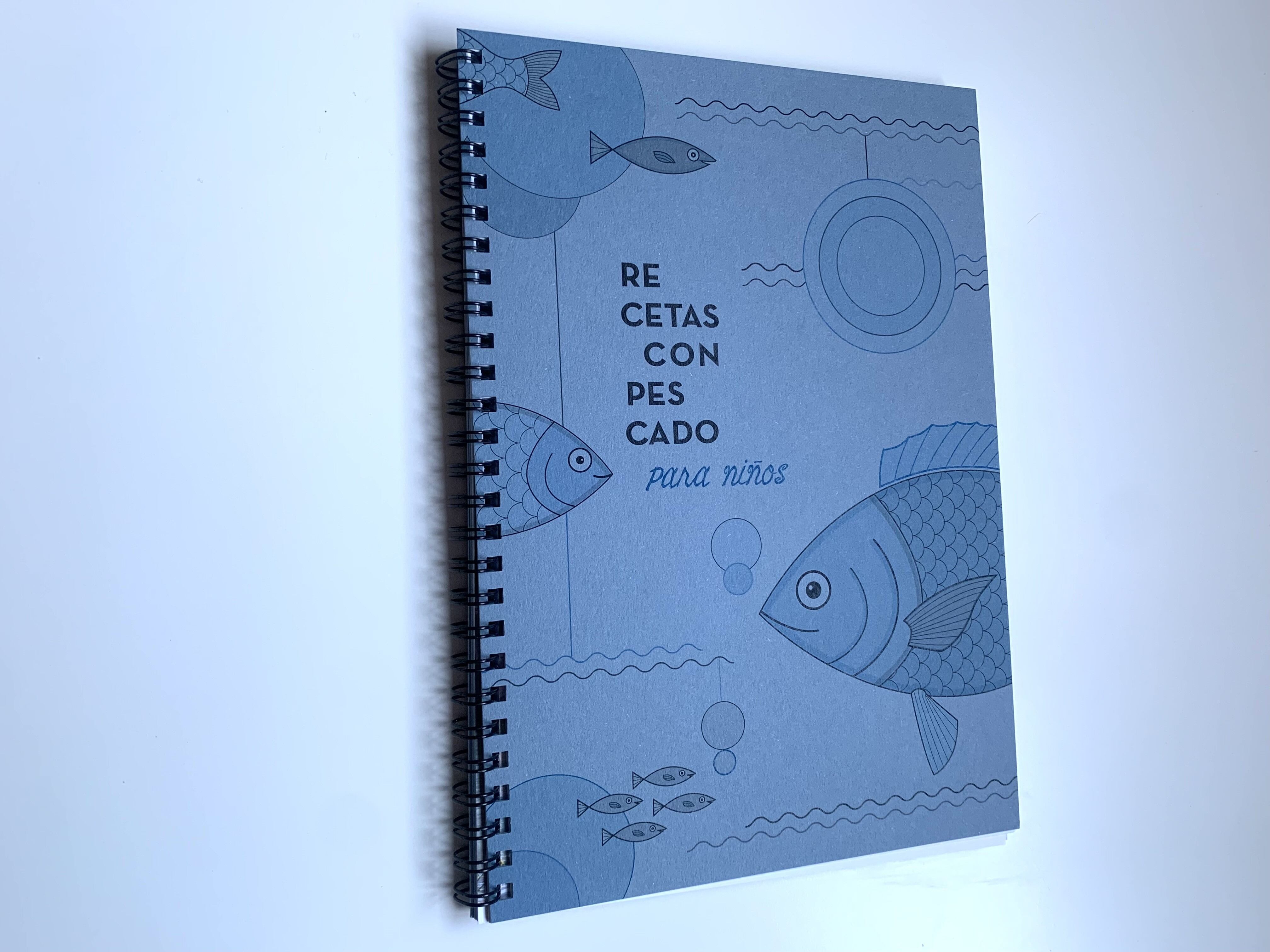 La Coruñesa lanza su libro &quot;Recetas con pescado para niños&quot;