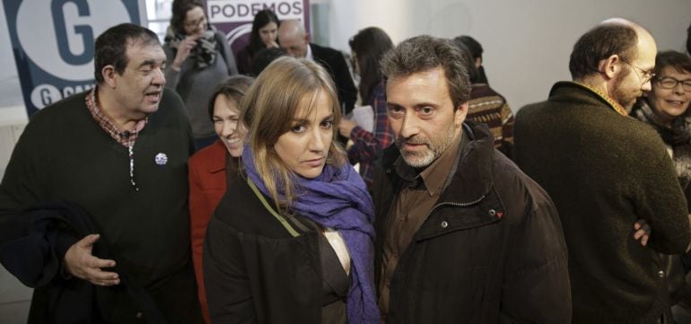 GRA367. MADRID, 29/01/2015.- Los diputados en la Asamblea de Madrid de IU, Tania Sánchez y Mauricio Valiente, candidatos a la Comunidad y al Ayuntamiento de la capital, respectivamente, asisten a la rueda de prensa que Podemos y la plataforma ciudadana Ganemos Madrid han ofrecido esta tarde en Madrid, para informar del acuerdo alcanzado por el que concurrirán juntos bajo la forma jurídica de partido instrumental en las elecciones municipales del próximo mes de mayo en la capital, en las que han descartado presentarse en coalición con IU. EFE/Emilio Naranjo