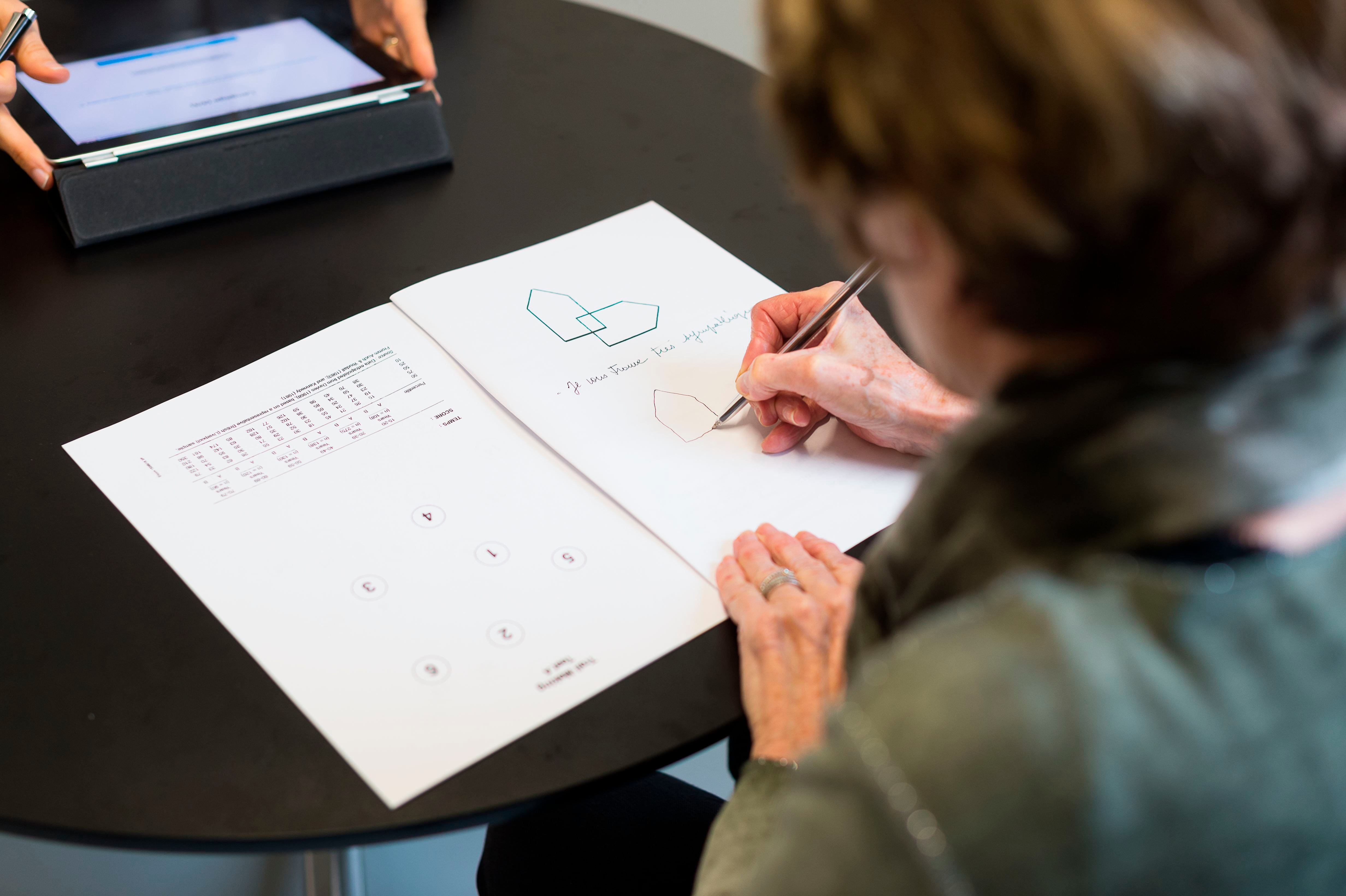 Resources and Research Memory Centre (CMRR), specializing in AlzheimerÕs disease, Claude Pompidou Institute, Nice, France, Test to detect AlzheimerÕs disease. The MMS (Mini-Mental State) test. The questionnaire enables the overall working cognitive functions such as memory, calculation, learning, spatio-temporal steering to be gauged, and all in the space of fifteen minutes. (Photo by: BSIP/Universal Images Group via Getty Images)