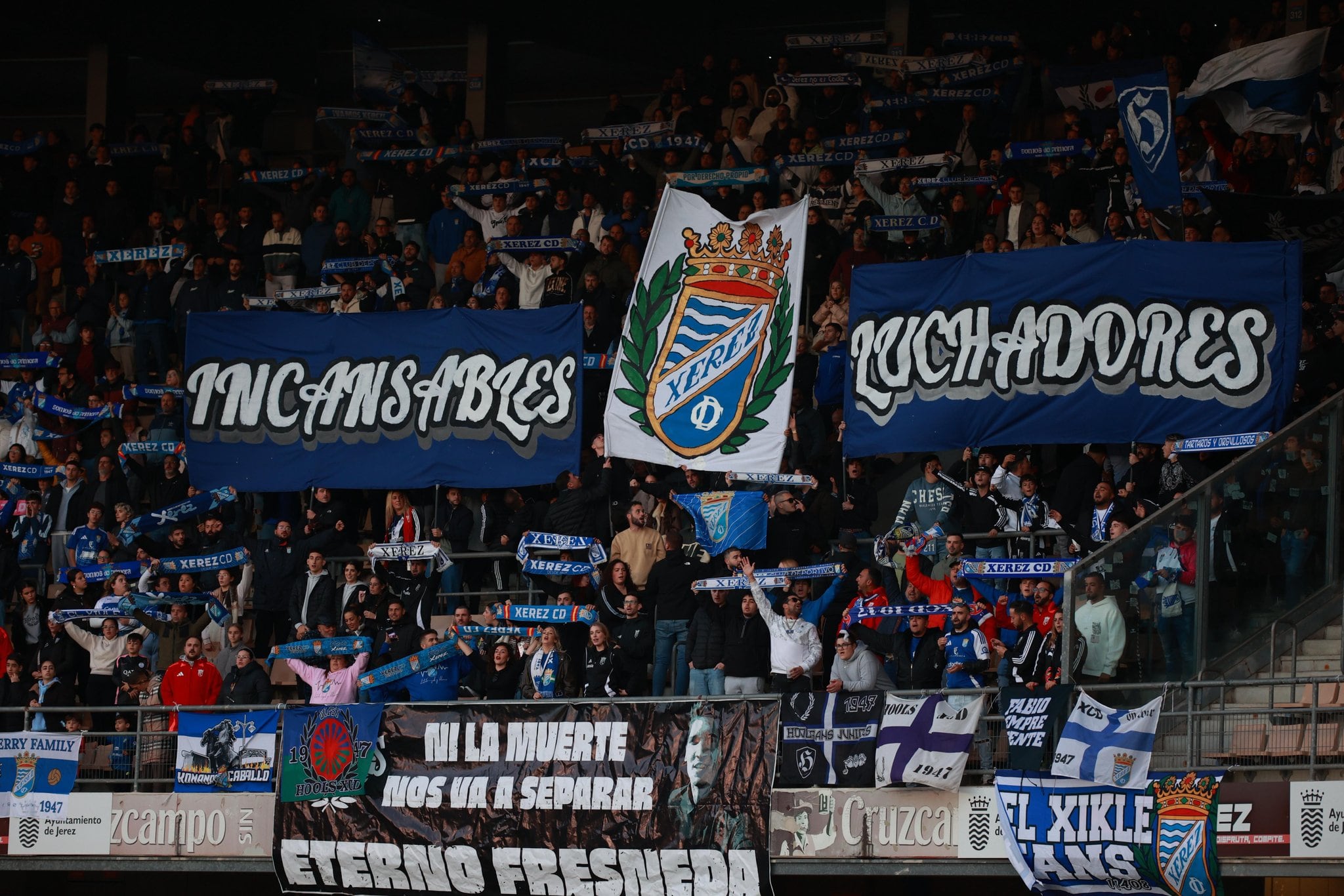 Aficionados del Xerez CD en Chapín durante el partido ante el Real Jaén