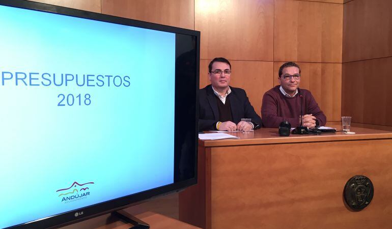 Pedro Luis Rodríguez, concejal de economía, hacienda y cuentas, y Francisco Huertas, Alcalde de Andújar
