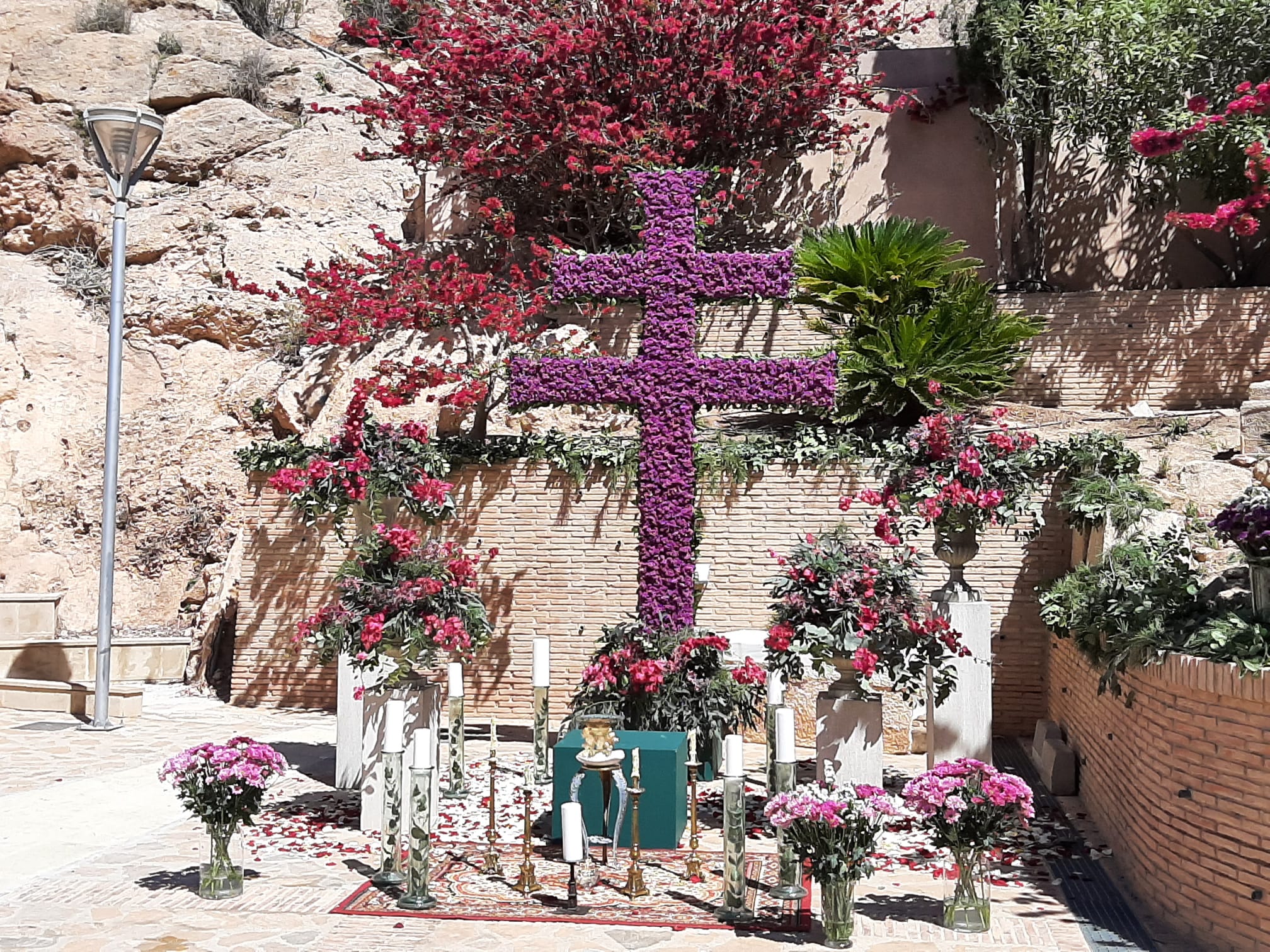 Cruces en plazas de Alhama de Murcia