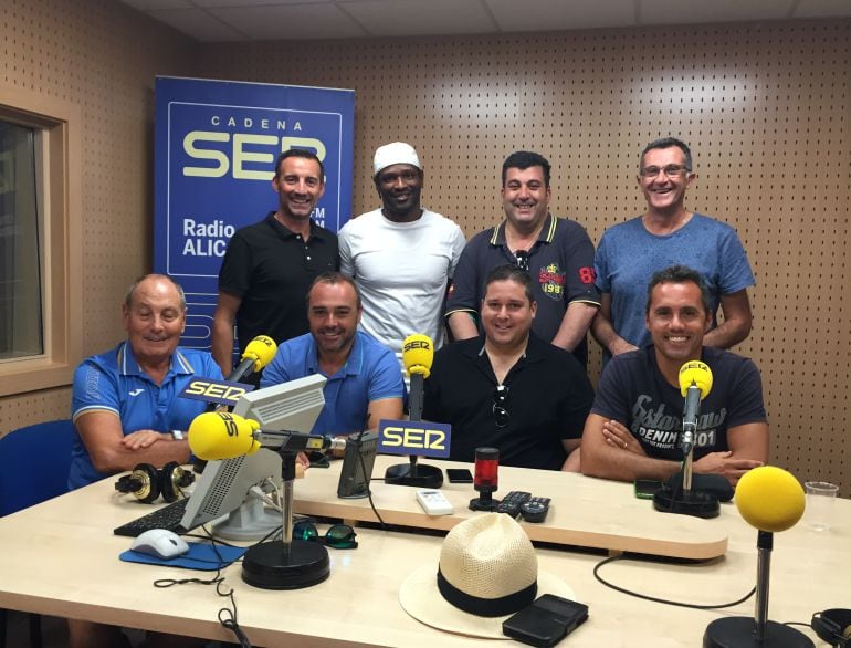 Los miembros del Sanedrin, en los estudios de Radio Alicante