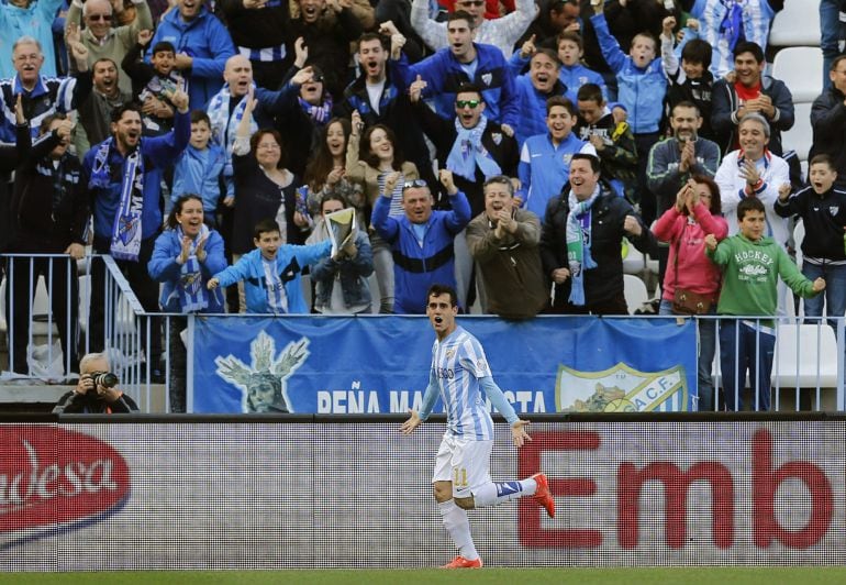 Juanmi celebra el primer gol del Málaga ante el Córdoba