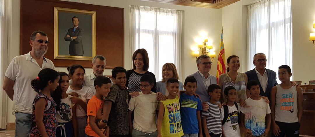 Visita al Ayuntamiento de Gandia de los niños de Vacances en Pau del 2019