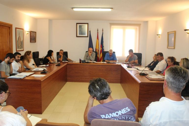 Imágen de archivo. Pleno en el ayuntamiento de Benitatxell.