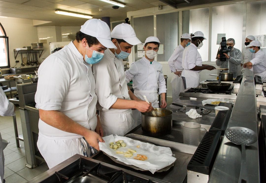 Alumnos de Escuelas de Hostelería de Euskadi