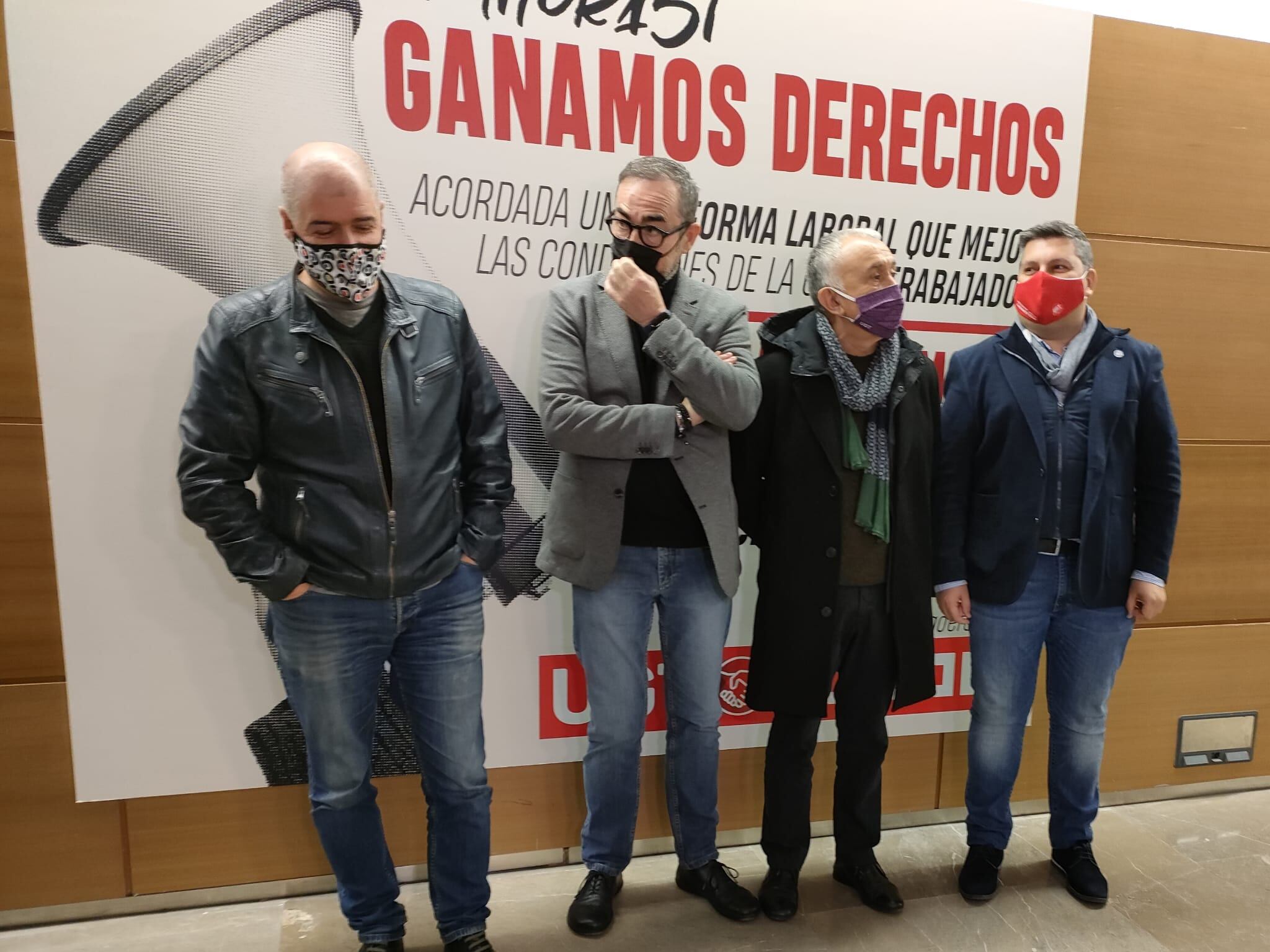 Los secretarios generales y regionales de CCOO y UGT en un acto en Toledo