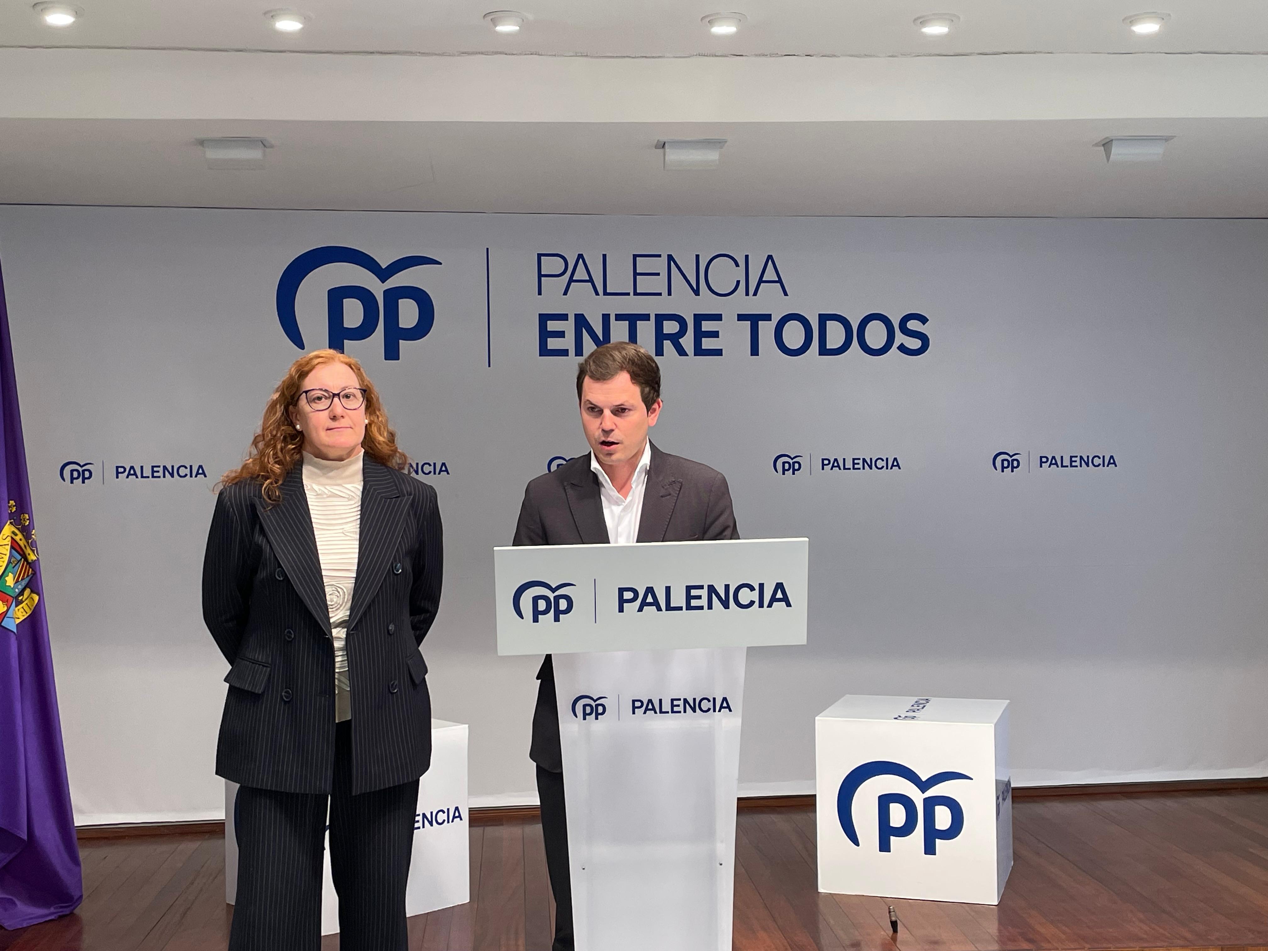 Rueda de prensa en el PP