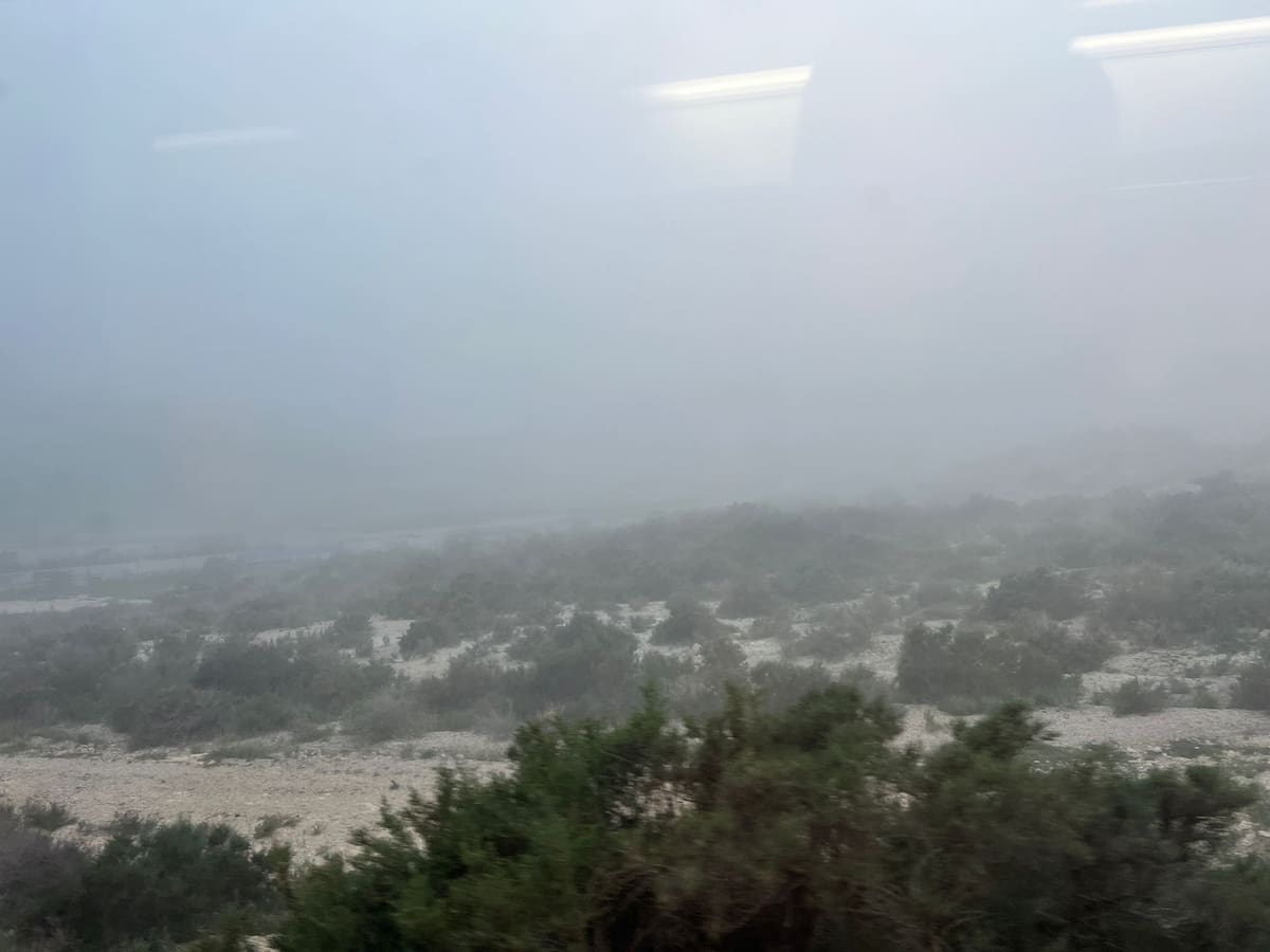 La niebla toma el litoral de Alicante de forma sorpresiva