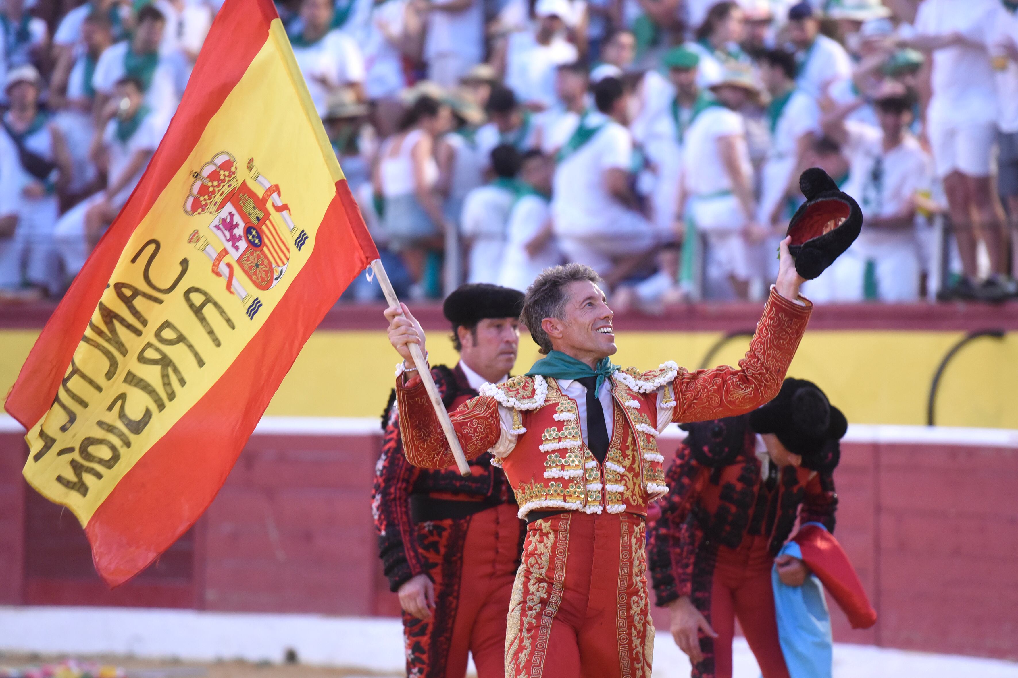 Manuel Escribano en el festejo taurino de la feria de San Lorenzo celebrado este domingo en la plaza de toros de Huesca.