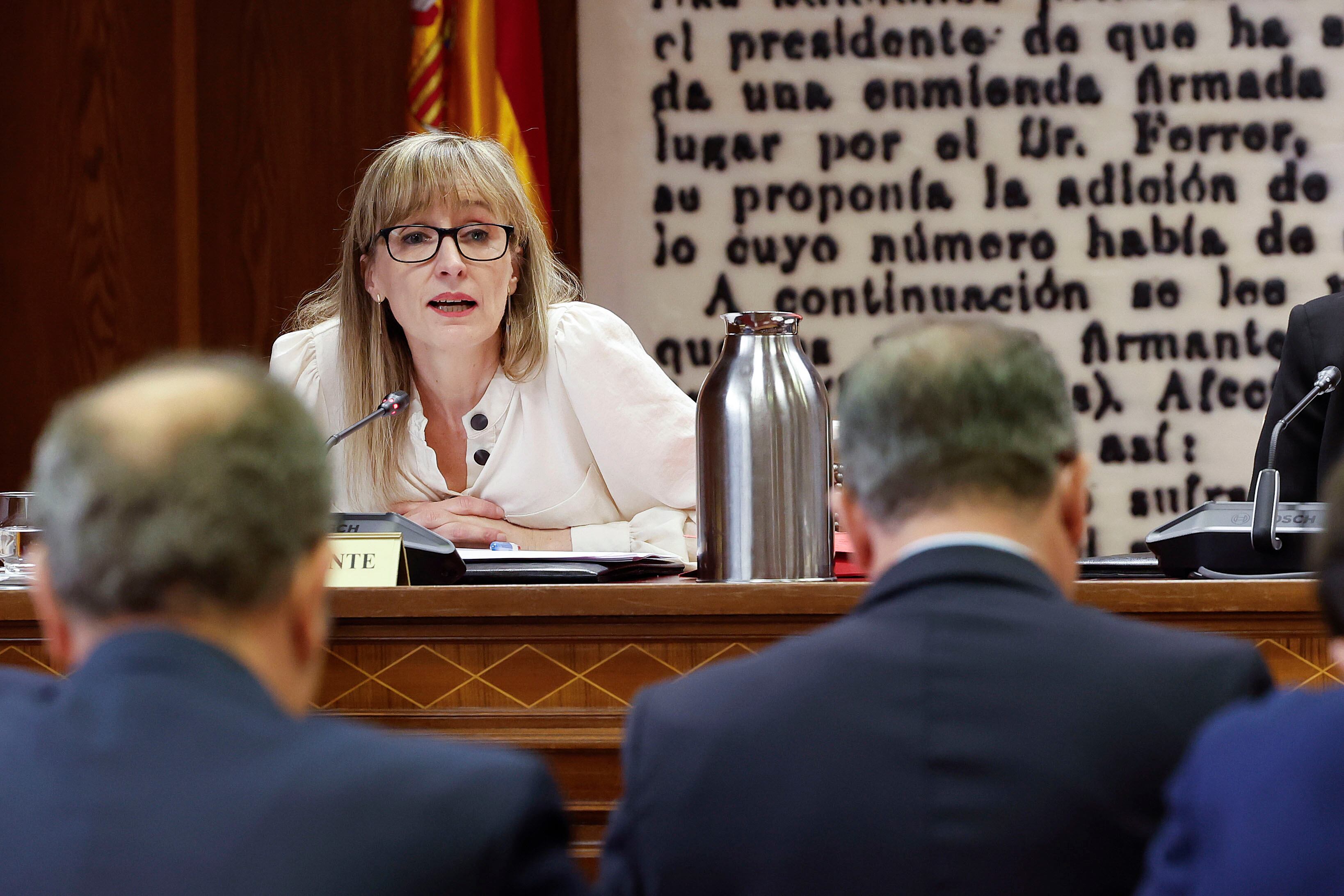 Virginia Barbancho, trabajadora de Tragsatec vinculada a la contratación laboral de Jésica Rodríguez, expareja del exministro José Luis Ábalos, comparece en la comisión de investigación del Senado sobre el caso Koldo este viernes. EFE/ J.P. Gandul