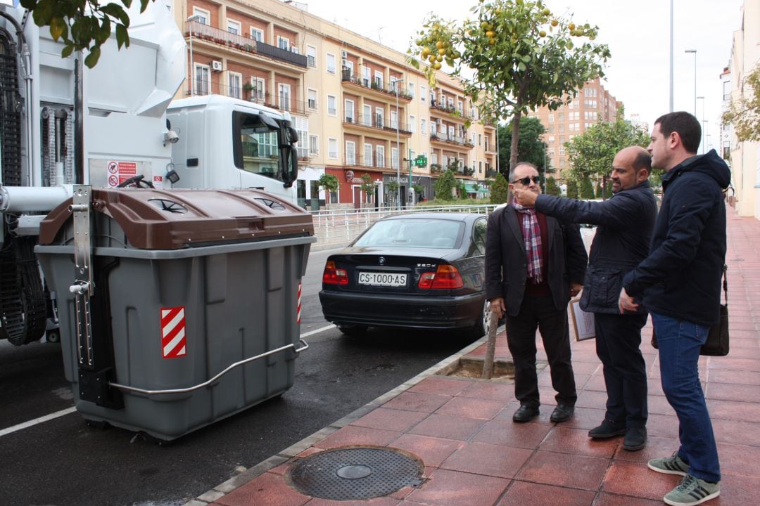 Instalación de contenedores marrones en Castelló