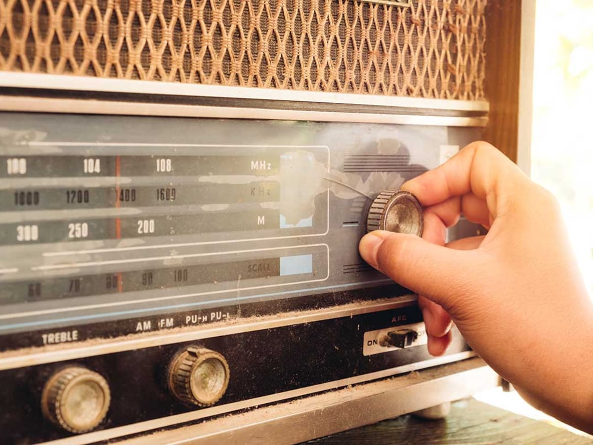 "La radio funciona como un estímulo emocional": así afecta a tu sueño, tu memoria y tu estado de ánimo