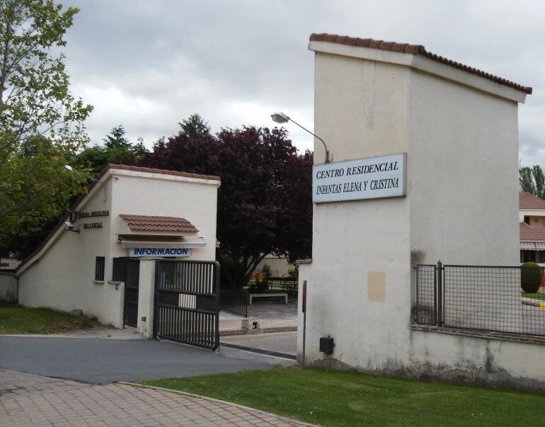 Entrada principal del Centro Residencial dependiente de la Diputación Provincial