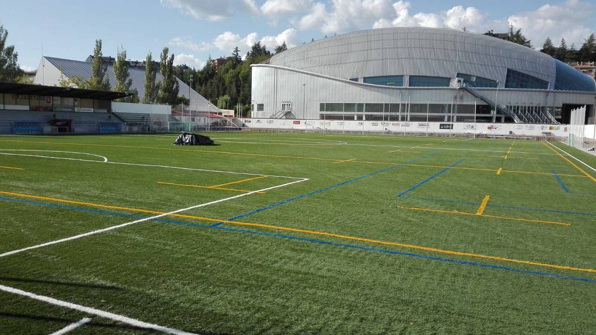 Campo del fútbol del Oroel por el que han pasado desde hace años quienes ahora firman su marcha