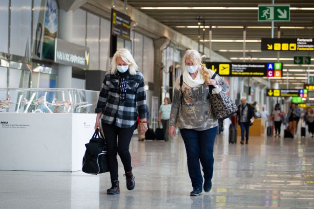 La llegada de pasajeros internacionales sube un 220% en el aeropuerto de Palma