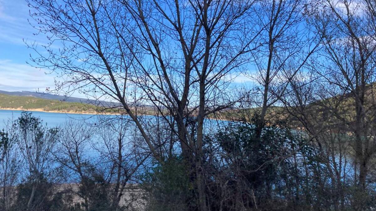 La ausencia de lluvias provoca pérdidas de agua en los embalses del Ebro y de la provincia de Huesca