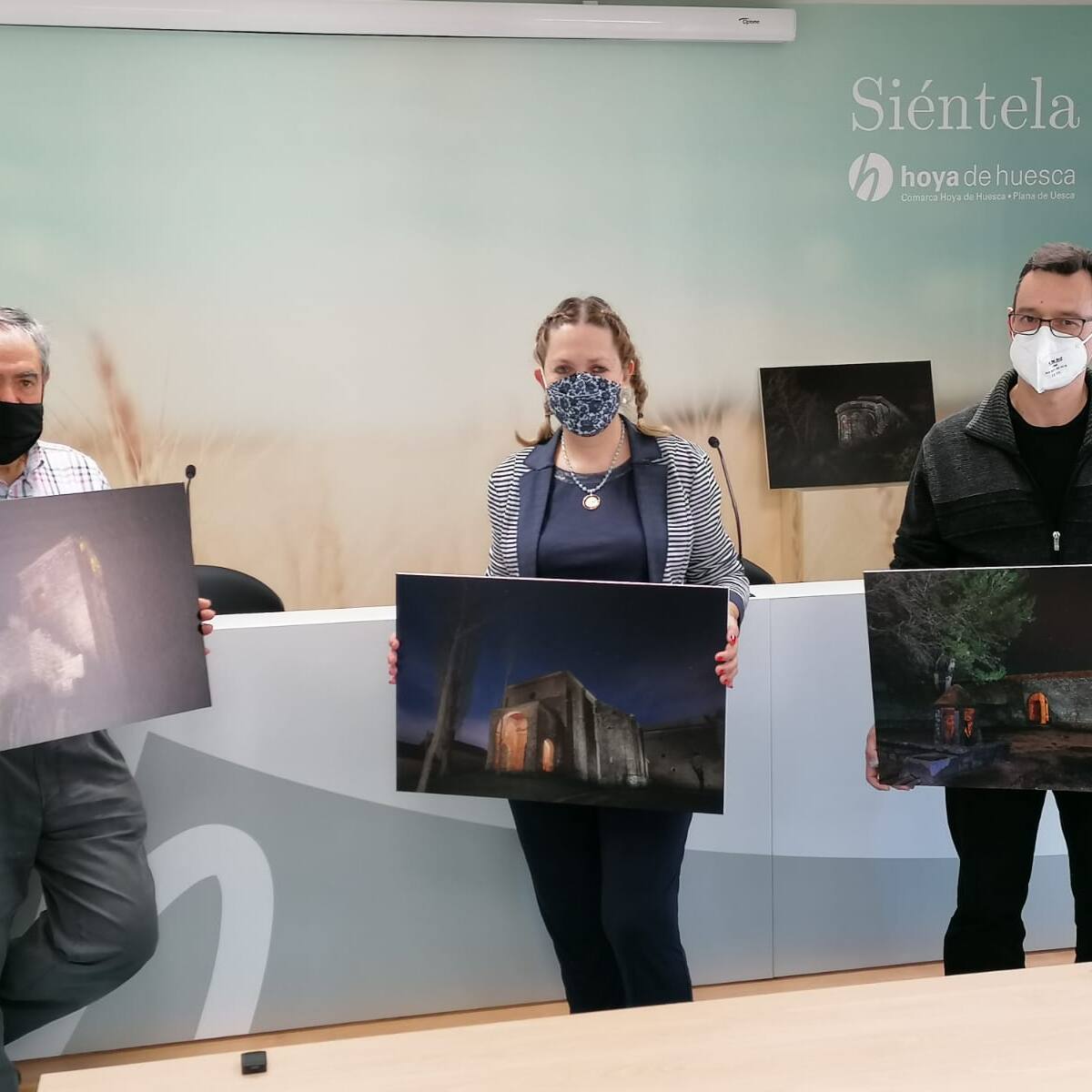 La noche y la Comarca de la Hoya se unen bajo la exposición 'Luz sobre la piedra'