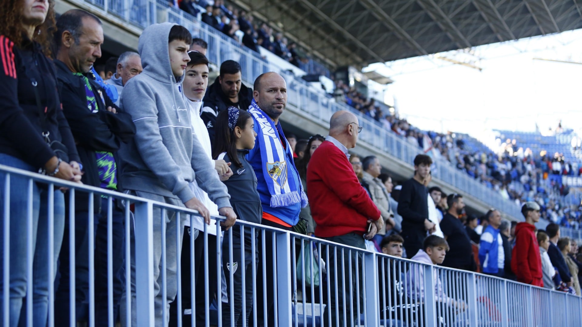 El partido entre el Málaga y la Ponferradina vivió el Día de la Infancia