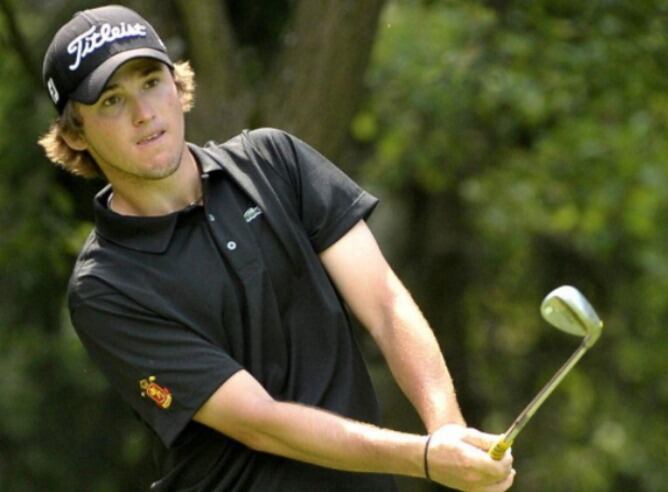 Juan Sarasti muestra en el campo su buen estilo con los palos