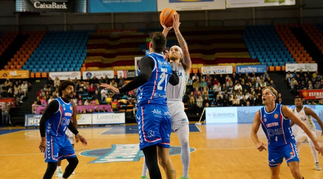 Littleson va fer un partidàs i ha estat escollit per a l'equip ideal de la jornada.