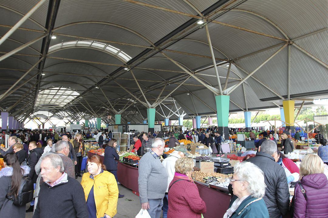 Imagen de archivo del mercado del lunes de Castelló