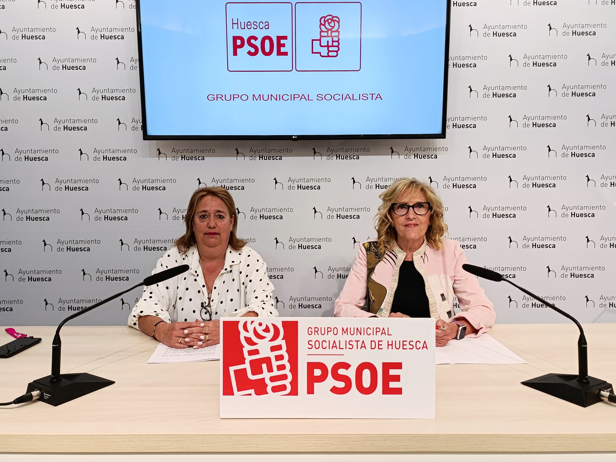 Rosa Gerbás y Silvia Salazar en rueda de prensa